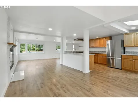 10095 SW 82nd Avenue Portland OR 97223