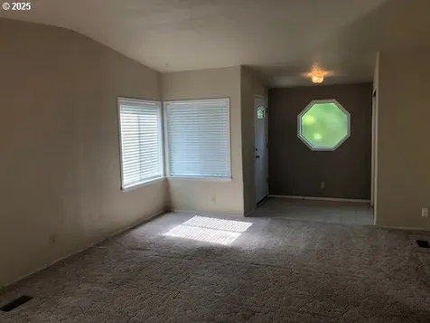 326 Waite Street Sutherlin OR 97479