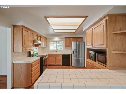 6910 SW Lisbon Court Beaverton OR 97078