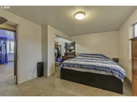 19820 NE Hassalo Court Portland OR 97230