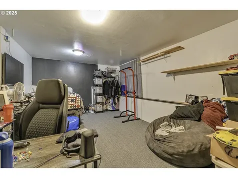 19820 NE Hassalo Court Portland OR 97230