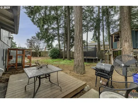 19820 NE Hassalo Court Portland OR 97230