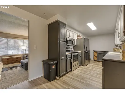 19820 NE Hassalo Court Portland OR 97230