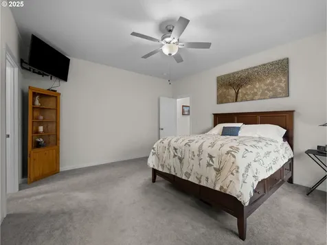 160 N Hezzie Lane Molalla OR 97038