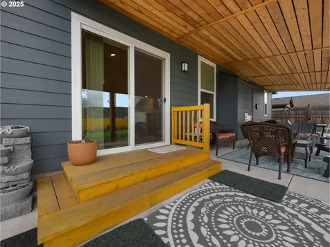 160 N Hezzie Lane Molalla OR 97038