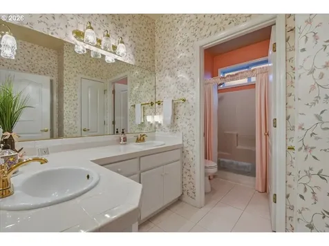 2031 NW Columbia Summit Drive Camas WA 98607