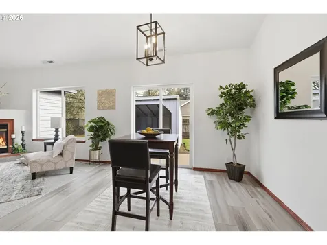 2989 Dahlia Lane Eugene OR 97404