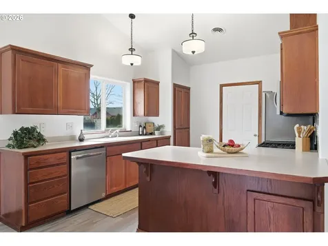 2989 Dahlia Lane Eugene OR 97404