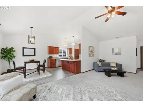 2989 Dahlia Lane Eugene OR 97404
