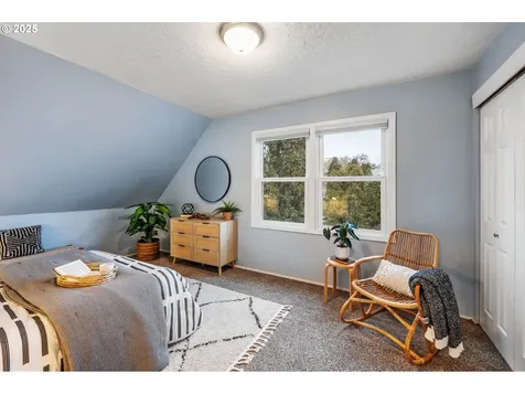 88 NE Ivy Street Portland OR 97212