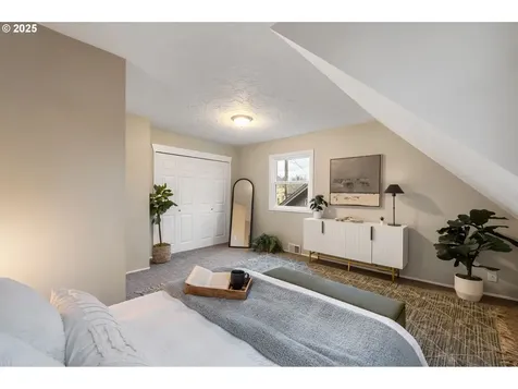88 NE Ivy Street Portland OR 97212