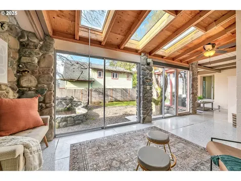 3730 Potter Street Eugene OR 97405