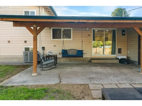 16627 SE Bush Street Portland OR 97236