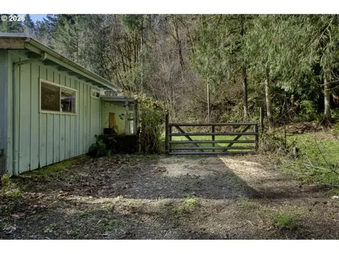 90136 Green Creek Road Deadwood OR 97430