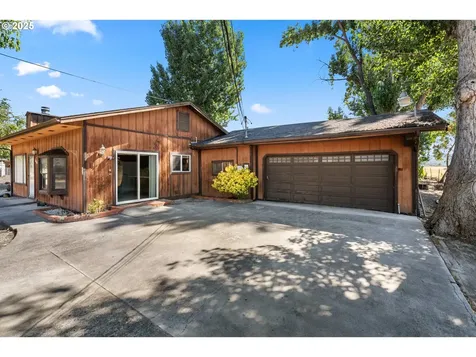 6606 Domino Road Central Point OR 97502