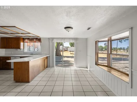 6606 Domino Road Central Point OR 97502