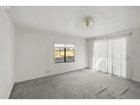 6606 Domino Road Central Point OR 97502