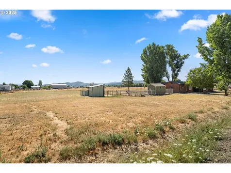 6606 Domino Road Central Point OR 97502