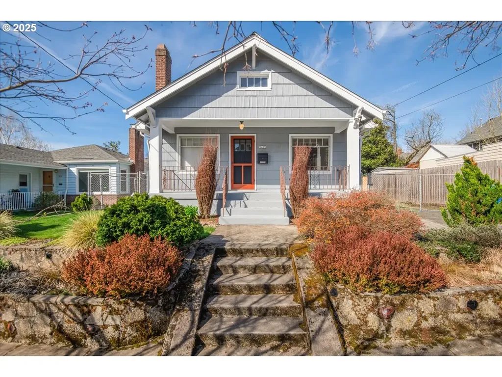 2423 SE Woodward Street Portland OR 97202
