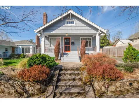 2423 SE Woodward Street Portland OR 97202