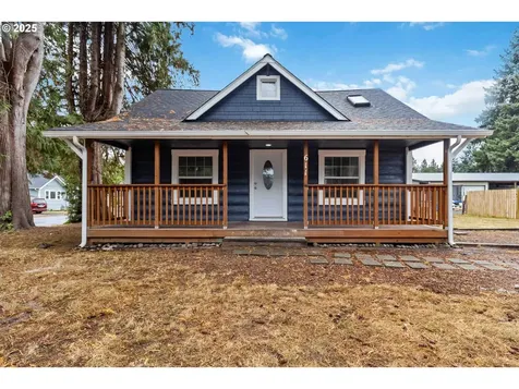 611 NE Pioneer Avenue Castle Rock WA 98611