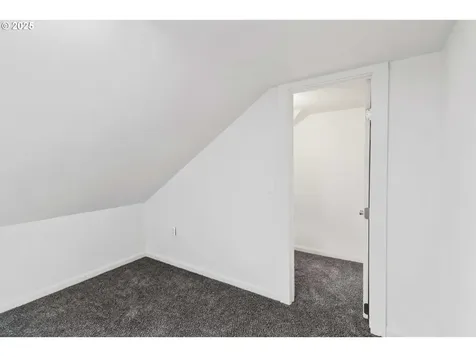 611 NE Pioneer Avenue Castle Rock WA 98611