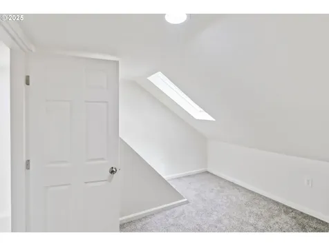 611 NE Pioneer Avenue Castle Rock WA 98611