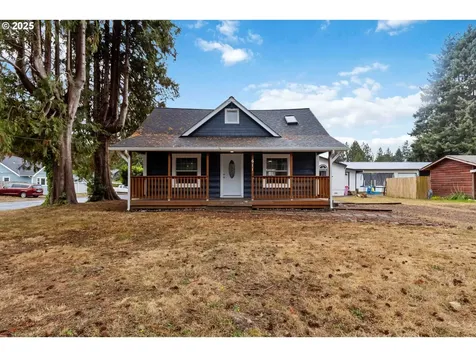 611 NE Pioneer Avenue Castle Rock WA 98611