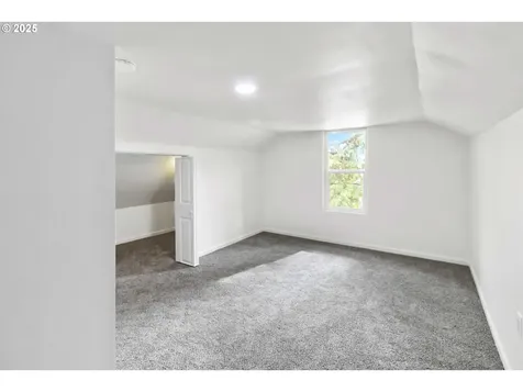 611 NE Pioneer Avenue Castle Rock WA 98611