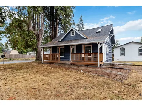 611 NE Pioneer Avenue Castle Rock WA 98611