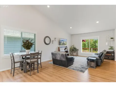 272 E I Street Vernonia OR 97064