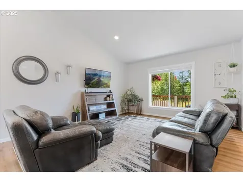 272 E I Street Vernonia OR 97064