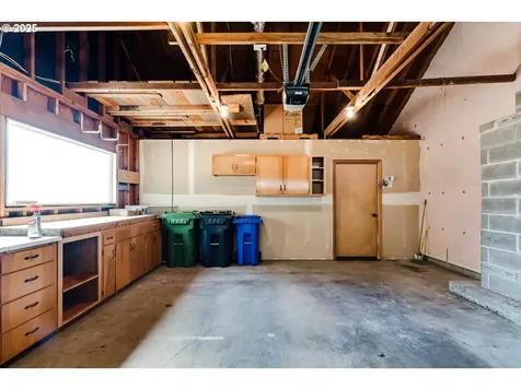 1244 Calvin Street Eugene OR 97401