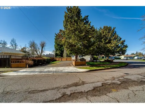 1244 Calvin Street Eugene OR 97401