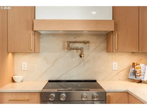 6375 SW Dawn Street Lake Oswego OR 97035