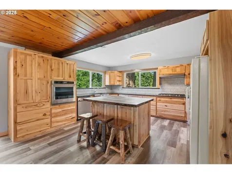 31762 Nichols Lane Cottage Grove OR 97424