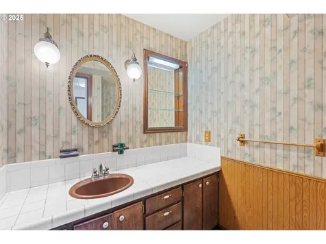 31762 Nichols Lane Cottage Grove OR 97424