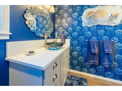 6225 NW Logan Road Lincoln City OR 97367