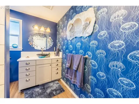 6225 NW Logan Road Lincoln City OR 97367
