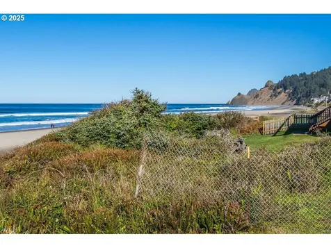 6225 NW Logan Road Lincoln City OR 97367