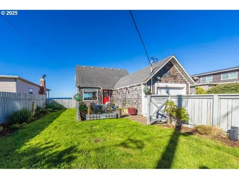 6225 NW Logan Road Lincoln City OR 97367