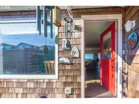 6225 NW Logan Road Lincoln City OR 97367