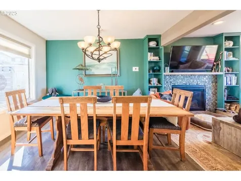 6225 NW Logan Road Lincoln City OR 97367