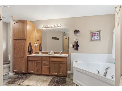 260 Trinity Drive Castle Rock WA 98611