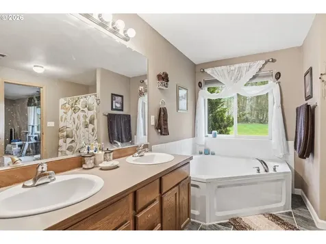 260 Trinity Drive Castle Rock WA 98611
