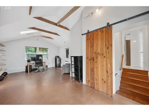 5706 SE Clinton Street Portland OR 97206