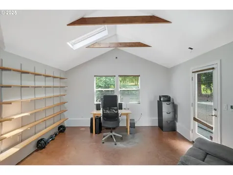 5706 SE Clinton Street Portland OR 97206