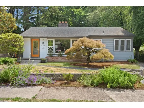 5706 SE Clinton Street Portland OR 97206