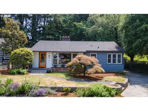 5706 SE Clinton Street Portland OR 97206