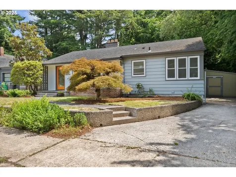 5706 SE Clinton Street Portland OR 97206